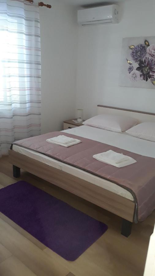 Mini Apartment Petra - Rooms Purple & Green With Kitchen And Garden Дубровник Екстер'єр фото