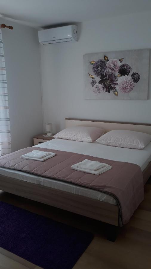 Mini Apartment Petra - Rooms Purple & Green With Kitchen And Garden Дубровник Екстер'єр фото