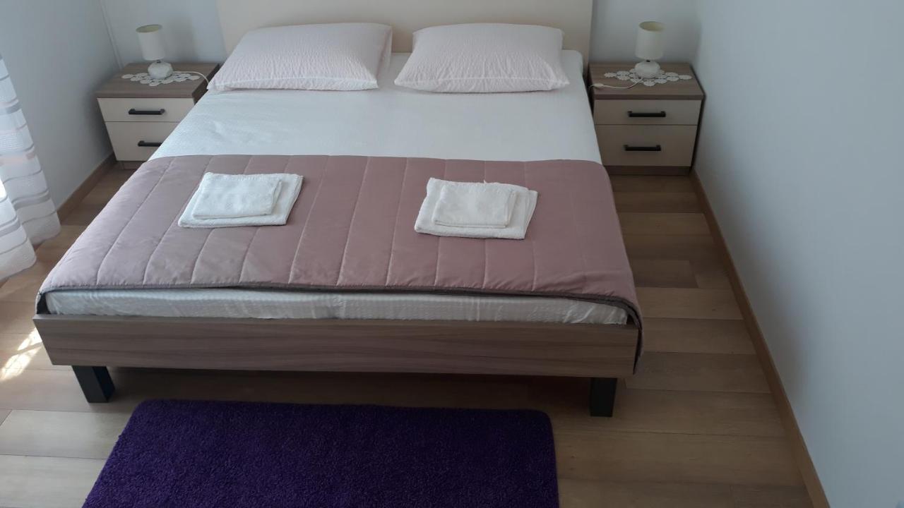 Mini Apartment Petra - Rooms Purple & Green With Kitchen And Garden Дубровник Екстер'єр фото