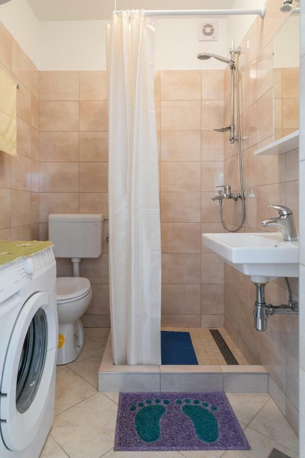 Mini Apartment Petra - Rooms Purple & Green With Kitchen And Garden Дубровник Екстер'єр фото